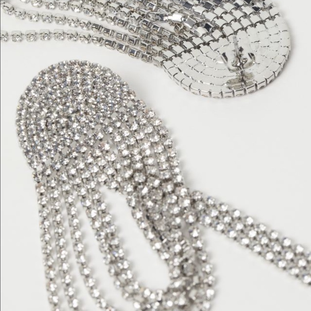 Large Rhinestone chains Earrings - Silver-colored - Ladies NWOT - Picture 4 of 5